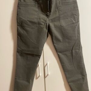 NWOT: Van Heusen Green Ankle Cropped Jeans